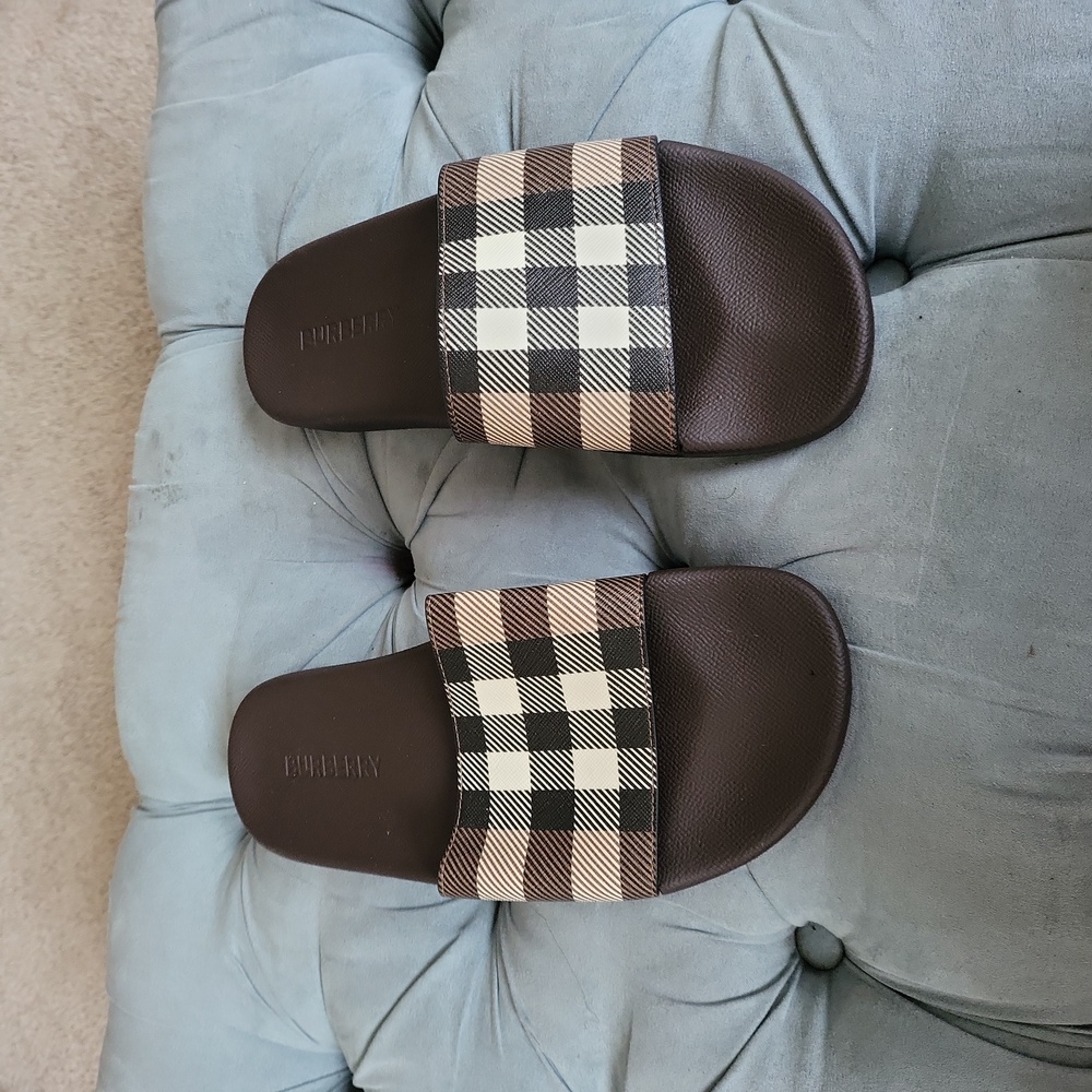 Burberry Slides Dark Birch